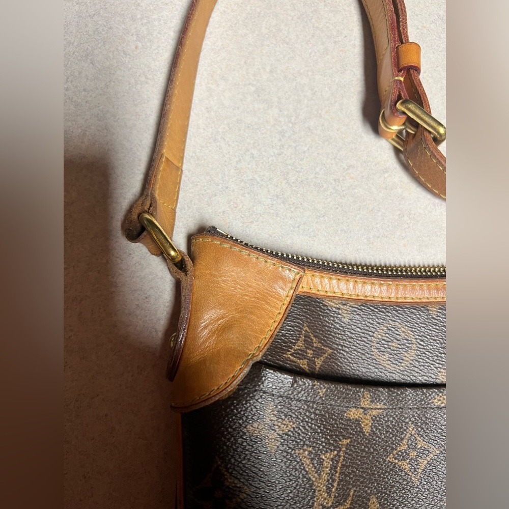 Louis Vuitton Purse